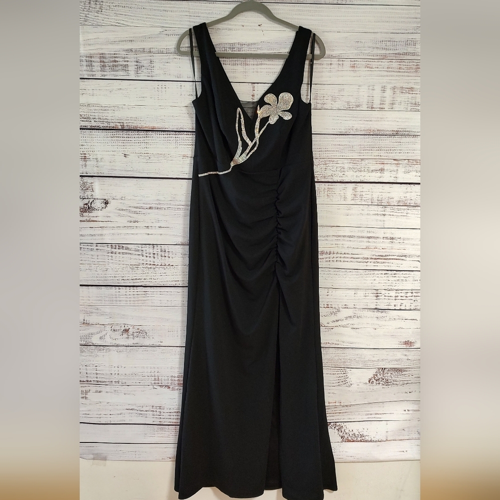 NWT City Studios Black Embellished Gown Plus Size 16W High Slit V-Neck